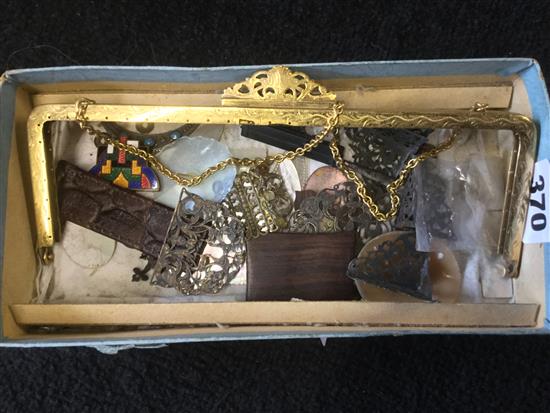 Cameo, bag handle and mixed collectables